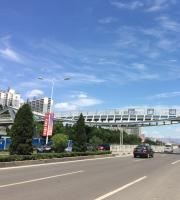 滨河西路体育中心北人行天桥
